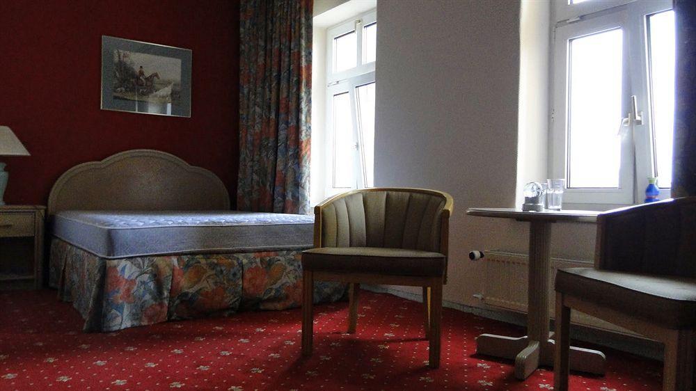 Hotel Dallgow Kültér fotó