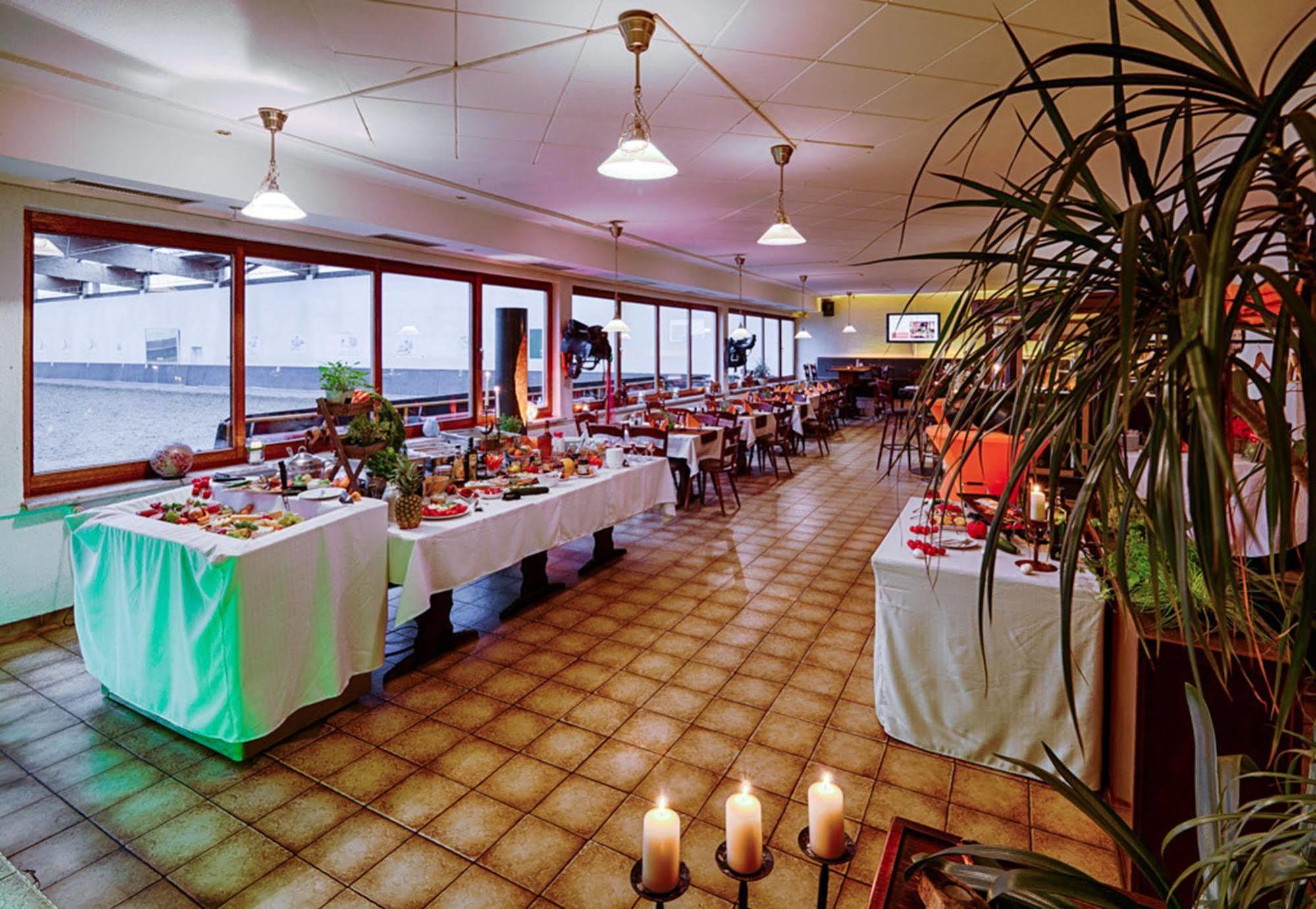 Hotel Dallgow Kültér fotó