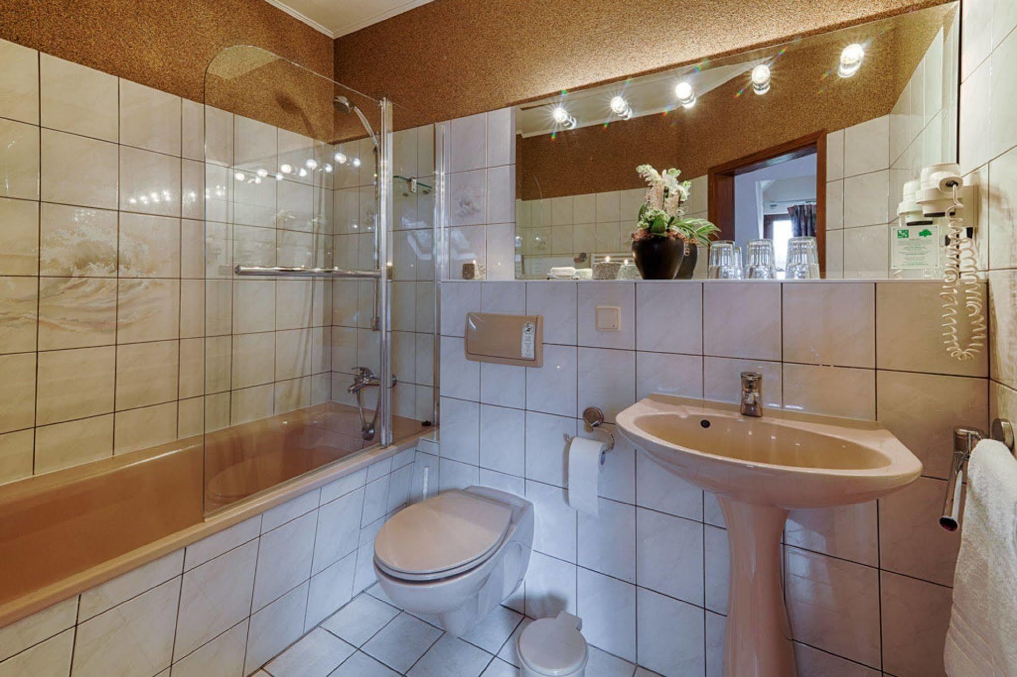 Hotel Dallgow Kültér fotó